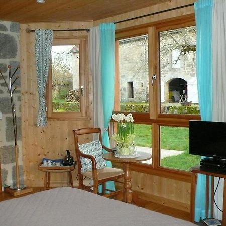 Chez Geppetto Bed and Breakfast Saint-Georges-Nigremont Buitenkant foto