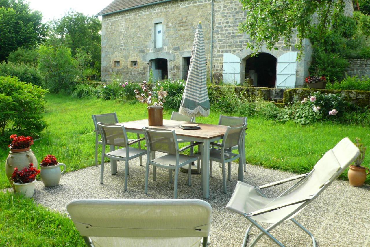 Chez Geppetto Bed and Breakfast Saint-Georges-Nigremont Buitenkant foto